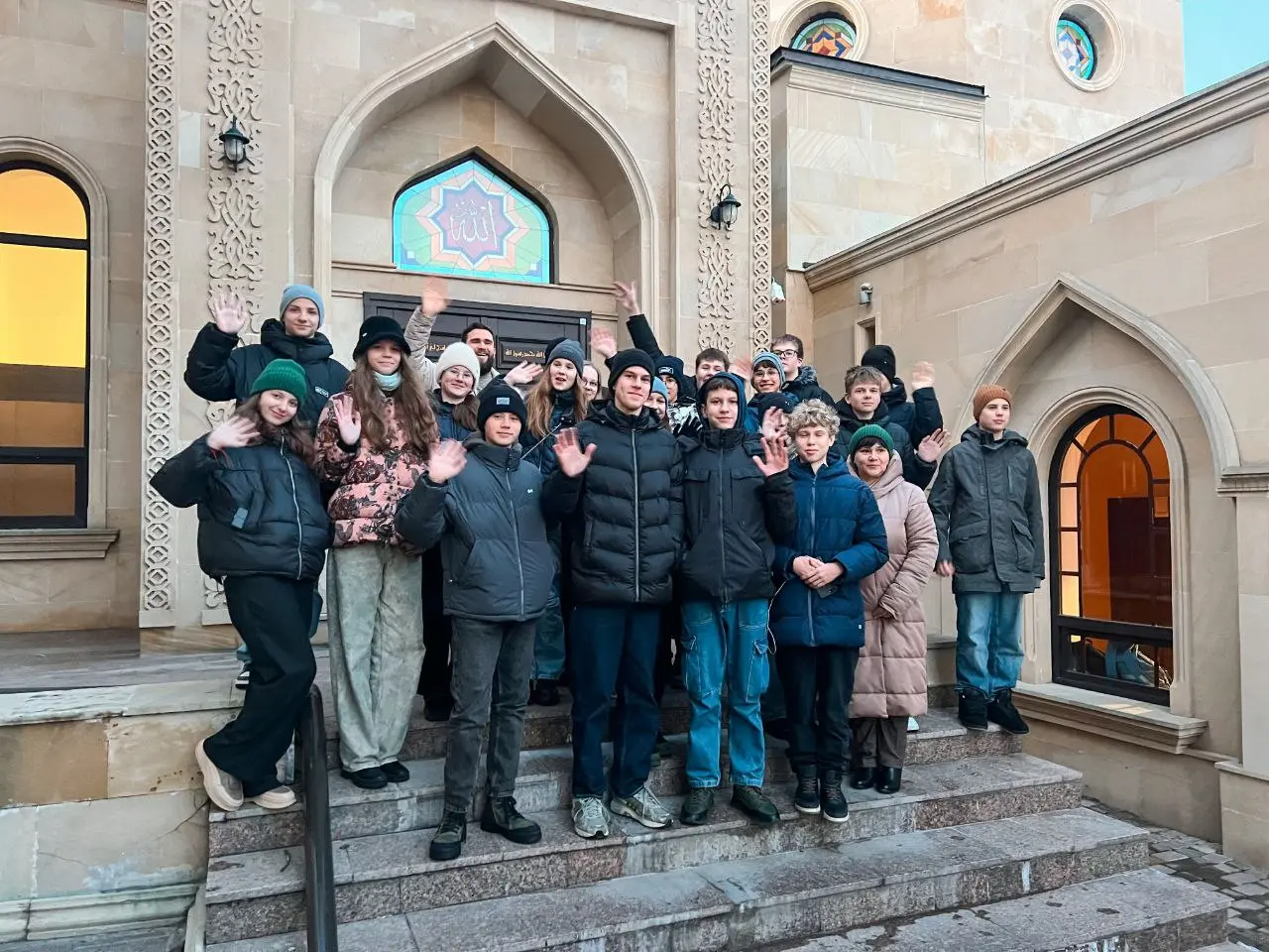 С экскурсией в Киевскую соборную мечеть «ар-Рахма» посетила группа школьников