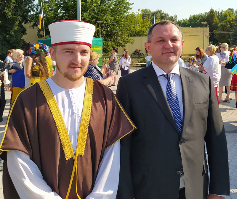В Украине начались празднования по случаю Дня государственного флага