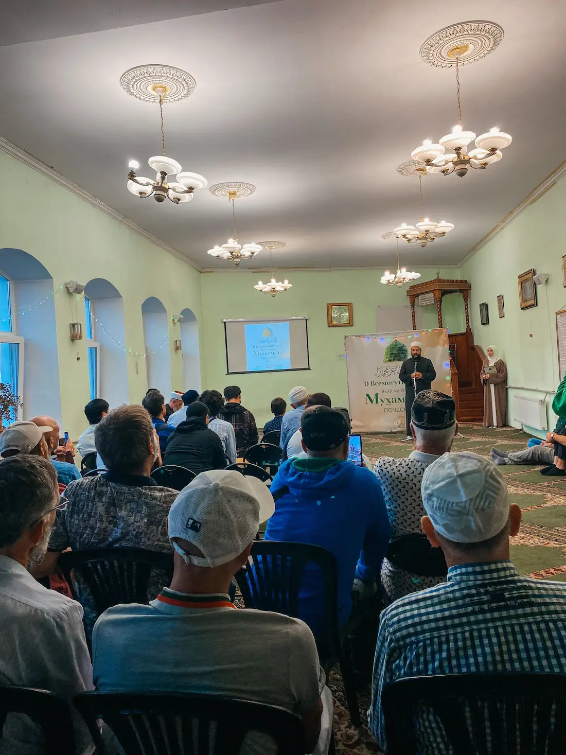 27 сентября в мечети «Аль-Барокят» мусульмане города Харьков отметили Мавлид Шариф