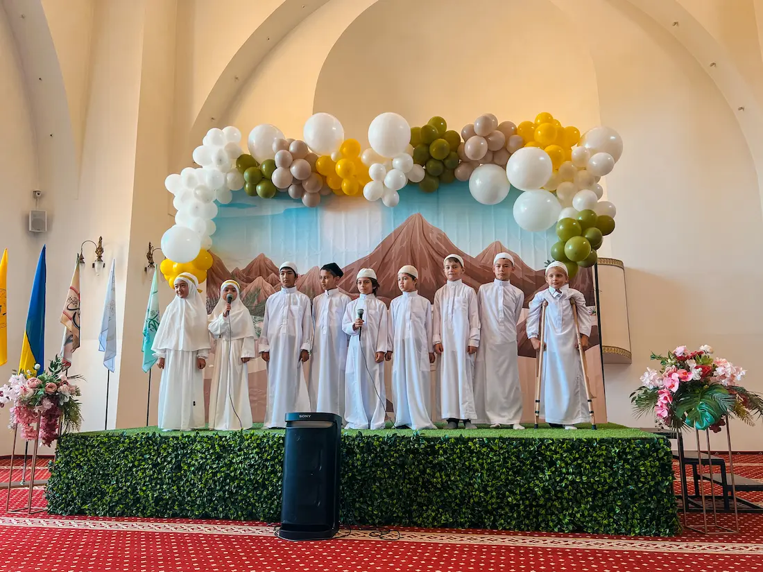 27 вересня пройшов захід, присвячений події народження Пророка Мухаммада ﷺ, який організували учні школи «Аль-Іршад» та вихованці центру розвитку «Світлячок»