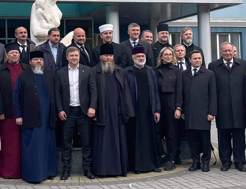 «Здоровая страна начинается со здоровой семьи» - главный месседж на встрече  ВСЦиРО и представителей Министерств в Остроге
